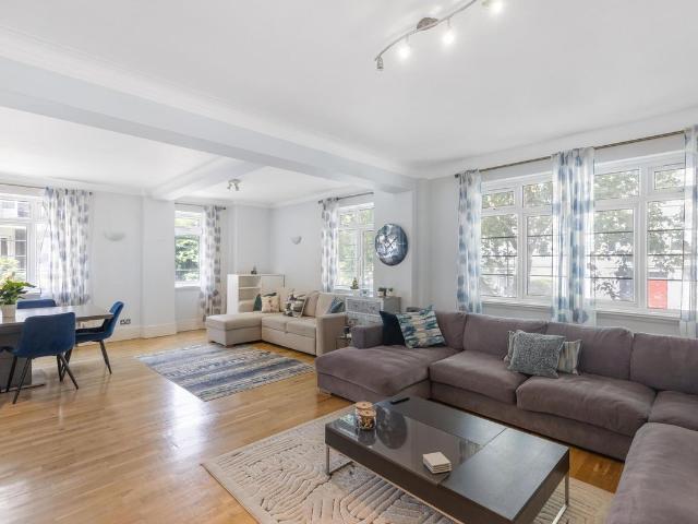 Apartment for rent in Earl's Court, Greater London