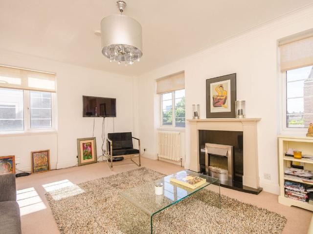 Studio for rent in Earl's Court, Greater London