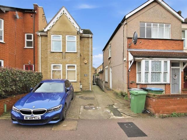 Apartment for rent in Leyton, Greater London