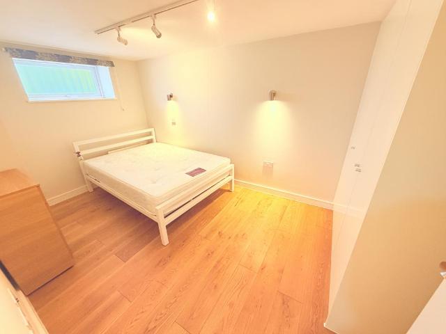 House for rent in Colney Hatch, Greater London