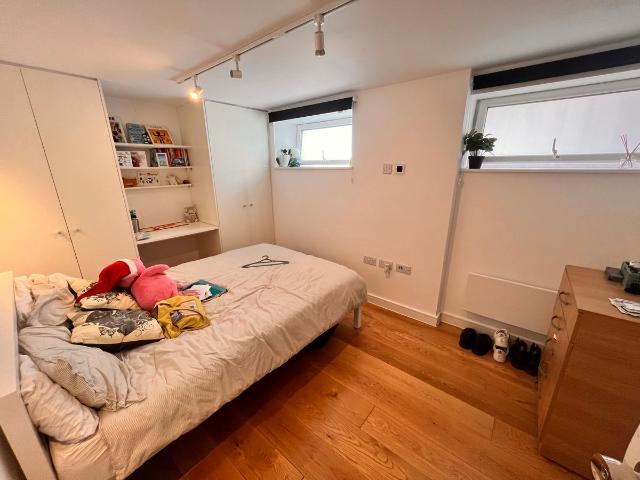 Apartment for rent in Colney Hatch, Greater London