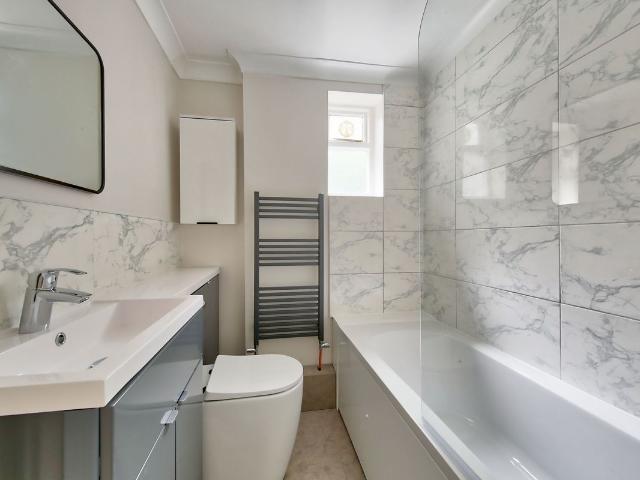 Apartment for rent in Kensington, Greater London