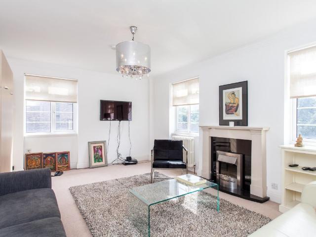 Studio for rent in Earl's Court, Greater London