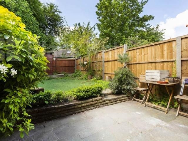 House for rent in Colney Hatch, Greater London