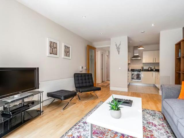 Apartment to rent in Bluebell, North Tipperary