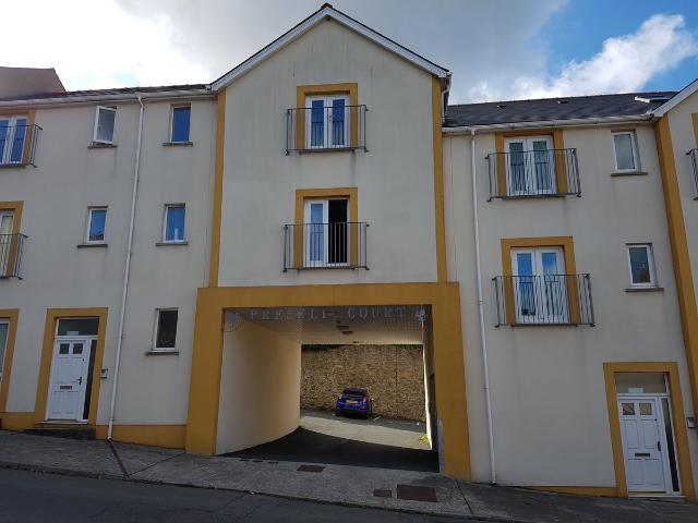 Apartment for rent in Pembroke Dock, Wales