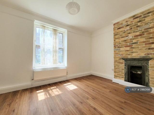 House for rent in Shacklewell, Greater London