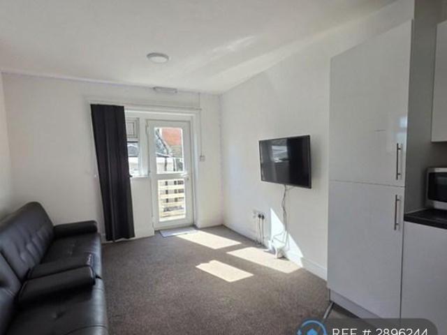 Apartment for rent in Plasnewydd, Falcon Lodge