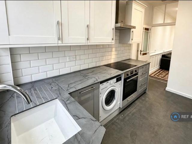 Apartment for rent in Plasnewydd, Falcon Lodge
