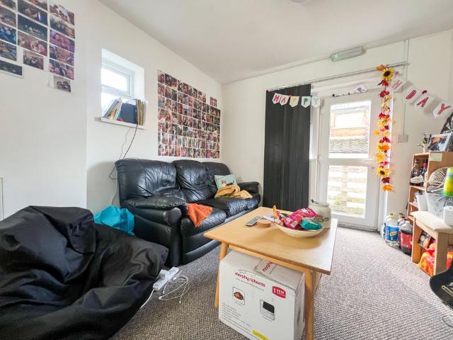 House for rent in Plasnewydd, Falcon Lodge