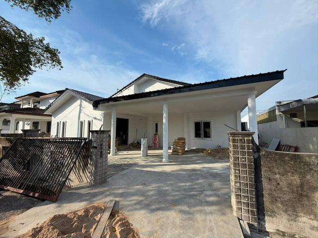 Bungalow for sale in Wellesley, Penang