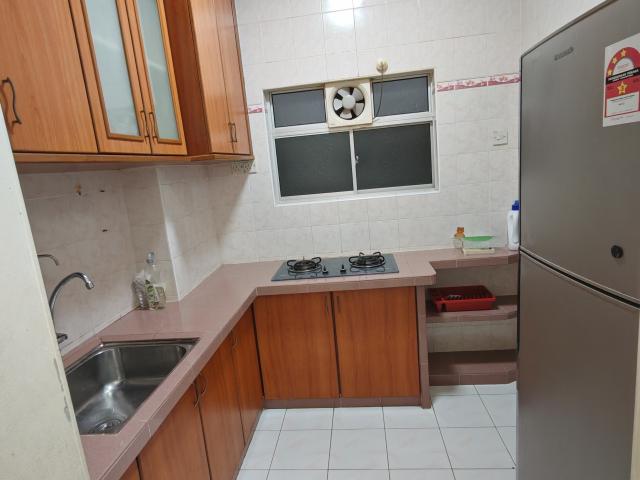 Room for rent in Mukim 13, Georgetown