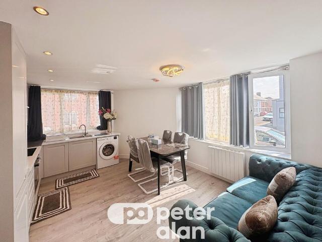 Apartment for rent in Saltmead, Falcon Lodge