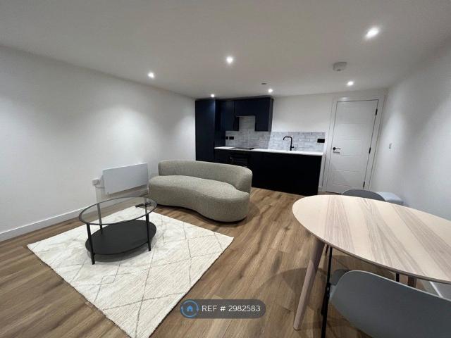 Apartment for rent in Falcon Lodge, Wales