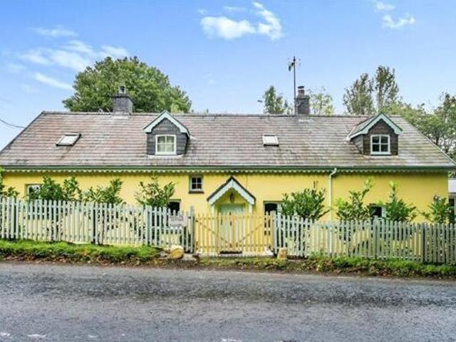 House for sale in Llanybydder, Wales