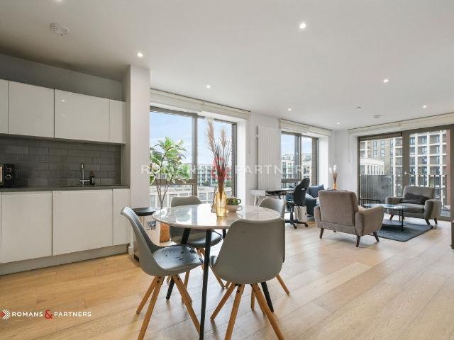 Apartment for rent in Royal Wharf, Greater London