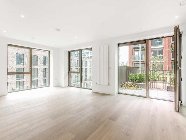 Apartment for rent in Silvertown, Greater London