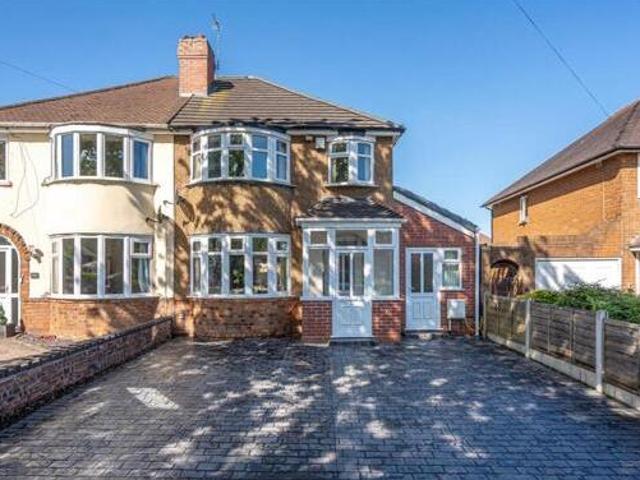 House for sale in Aldersley, West Midlands
