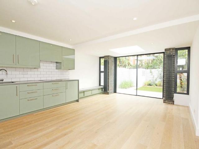 House for rent in Holloway, Greater London