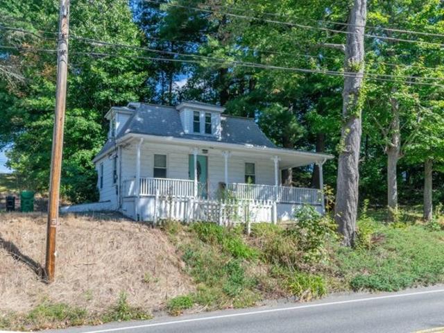 House for sale in North Chicopee, Chicopee