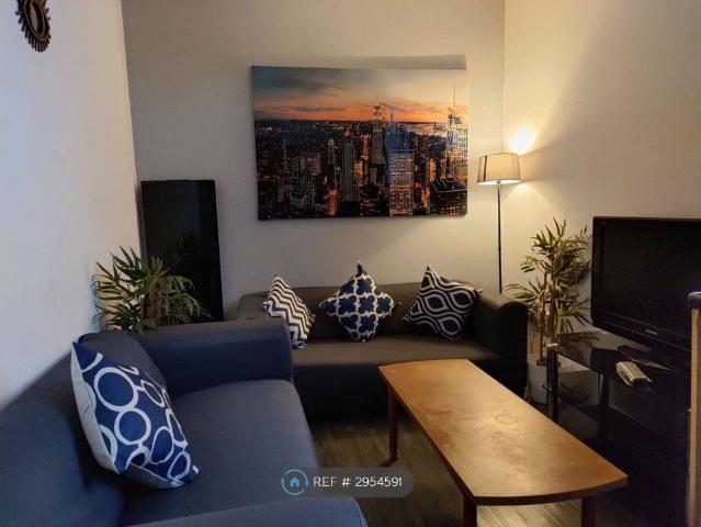 Apartment for rent in Pendlebury, Salford