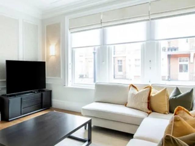 Apartment for rent in Mayfair, Greater London