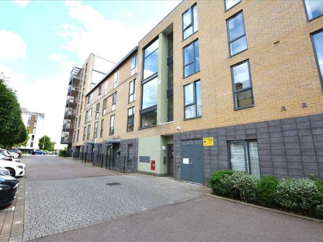 Apartment for rent in Colindale, Greater London