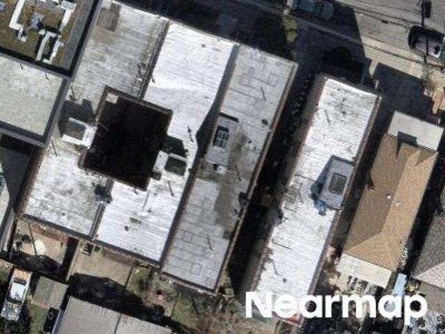 House for sale in The Bronx, Arverne