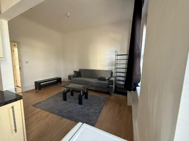 Apartment for rent in London Borough of Croydon, Greater London