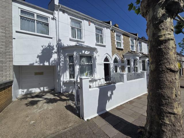 House for rent in Upton Park, Greater London