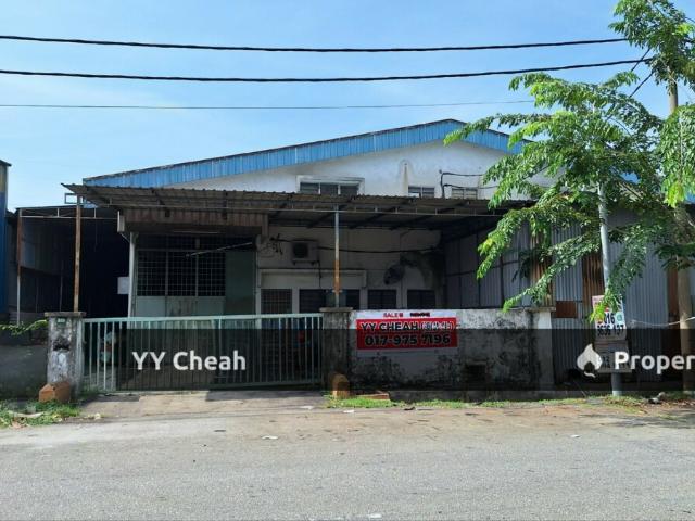 Warehouse for sale in Perak