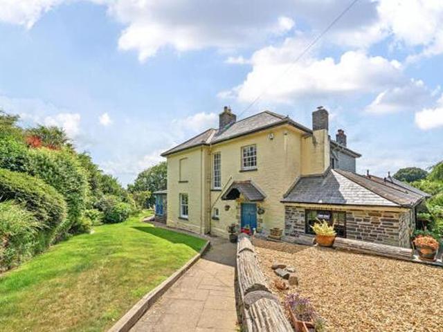 House for sale in Lamellion, Cornwall