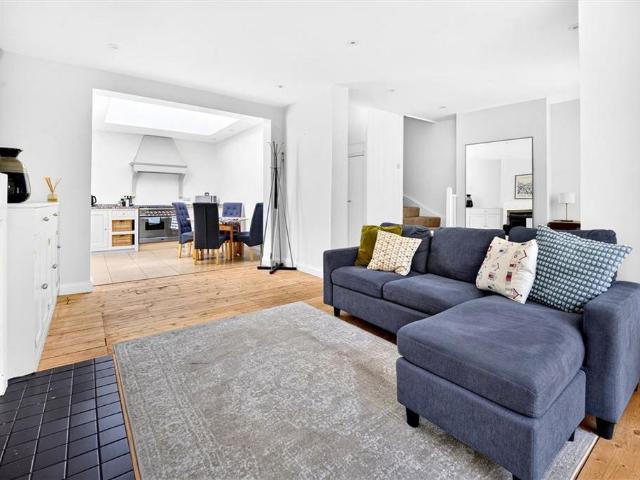 House for rent in South Lambeth, Greater London