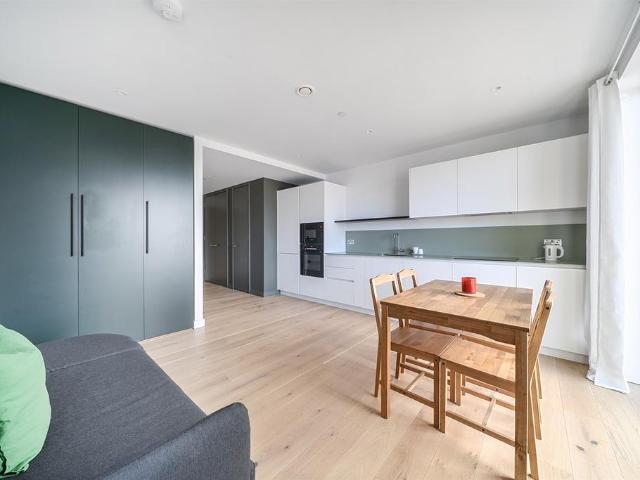Apartment for rent in Greenwich Peninsula, Greater London