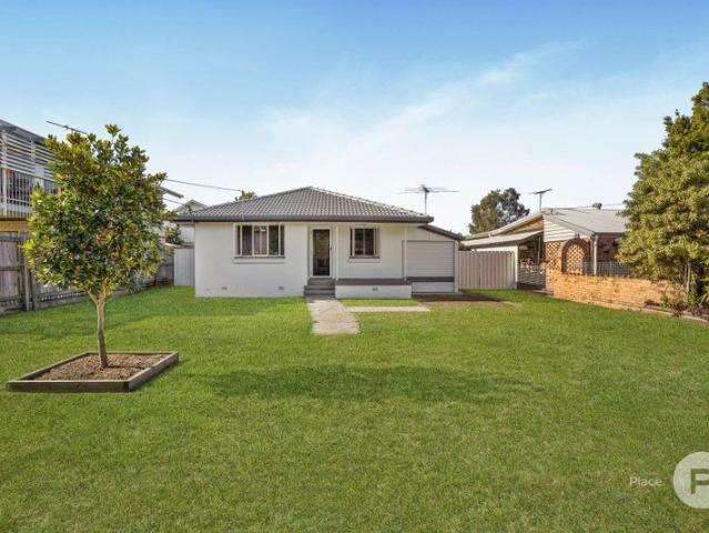House for sale in Clontarf, Greater Brisbane