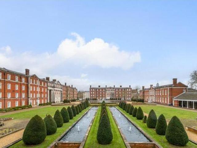 House for sale in Fulflood, Hampshire