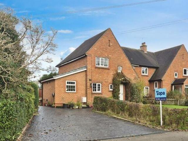 House for sale in Bromsgrove, Worcestershire
