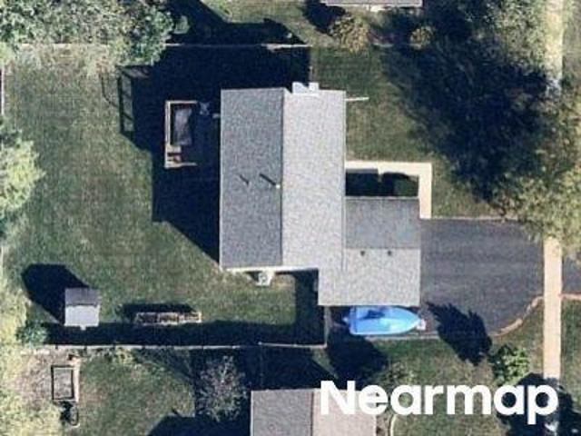 House for sale in Lindenhurst, Illinois