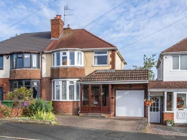 House for sale in Wood End, Park Village