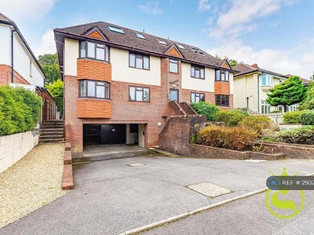 Apartment for rent in Penn Hill, Poole