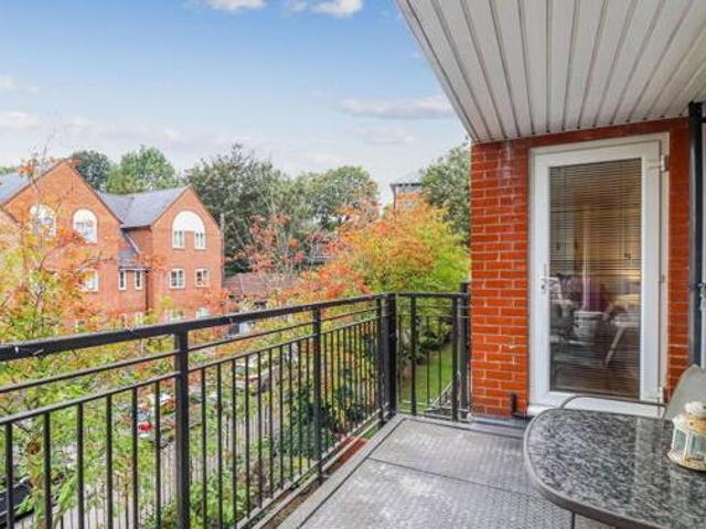 House for sale in Batchworth, Hertfordshire