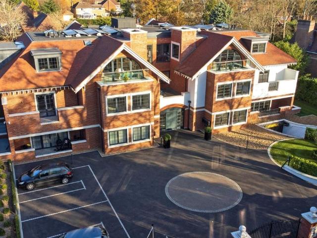 Apartment for rent in Penn, Knotty Green