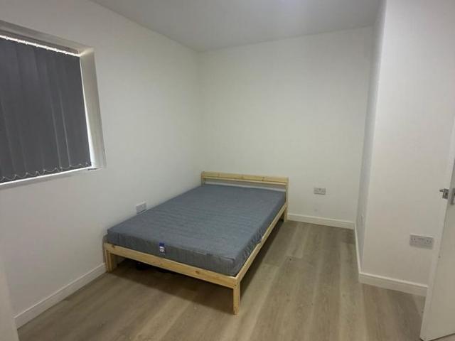 Apartment for rent in Beaconsfield, Knotty Green