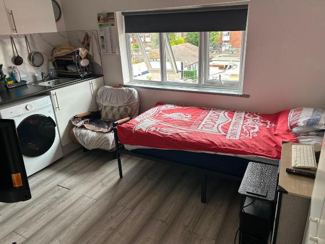 Apartment for rent in Beaconsfield, Knotty Green