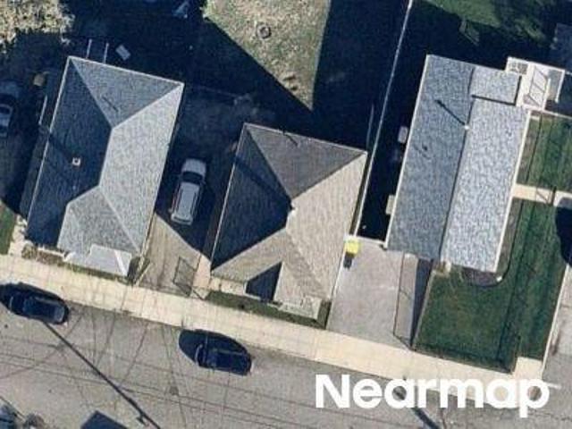 House for sale in Globe Village, Fall River
