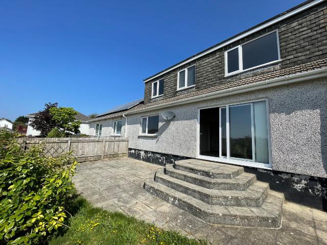 Apartment for rent in Lanner, Cornwall
