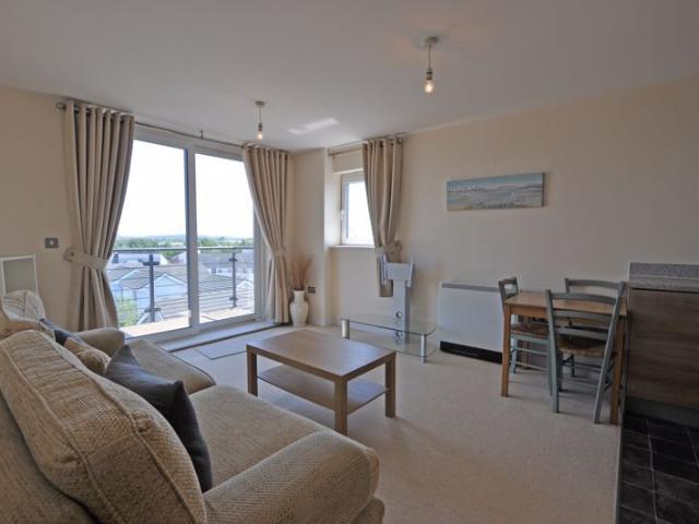 Apartment for rent in Pillgwenlly, Wales