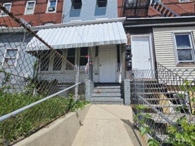 House for sale in Trenton, New Jersey