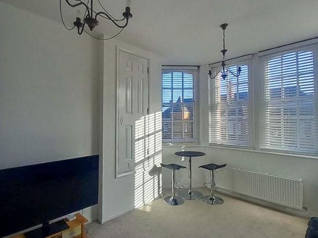 Apartment for rent in Southgate, Oakwood