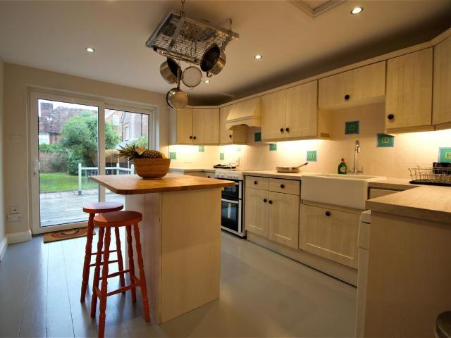 House for rent in Petersfield, Bolton Low Houses